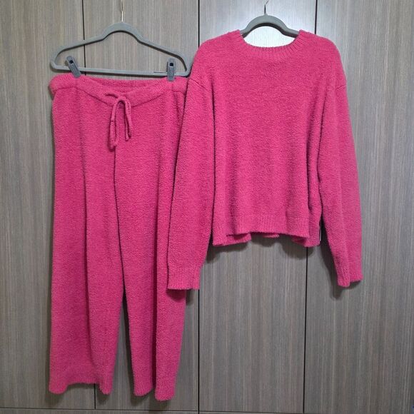 Unbranded Other - Cozy & Plush Two Piece Set